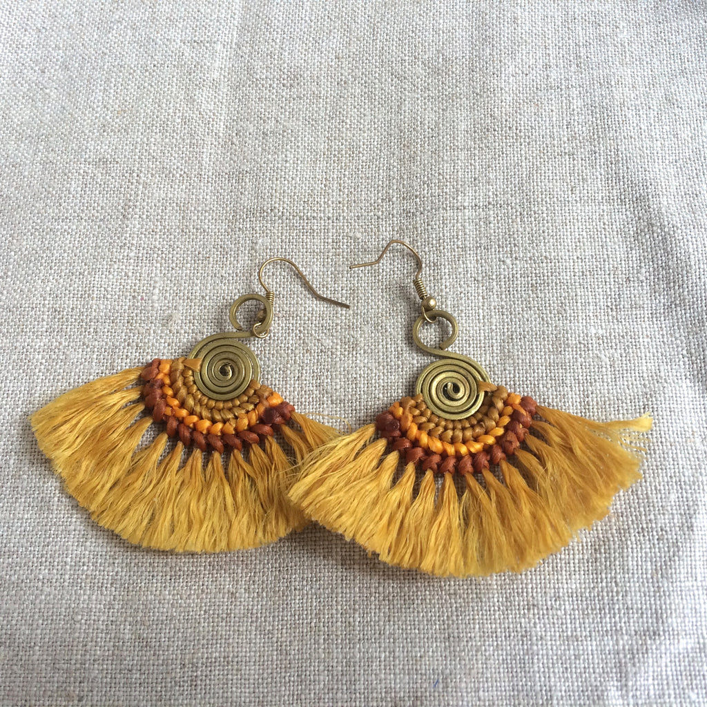 EARRING ETHNIC YELLOW / BOUCLE OREILLE ETHNIC JAUNE